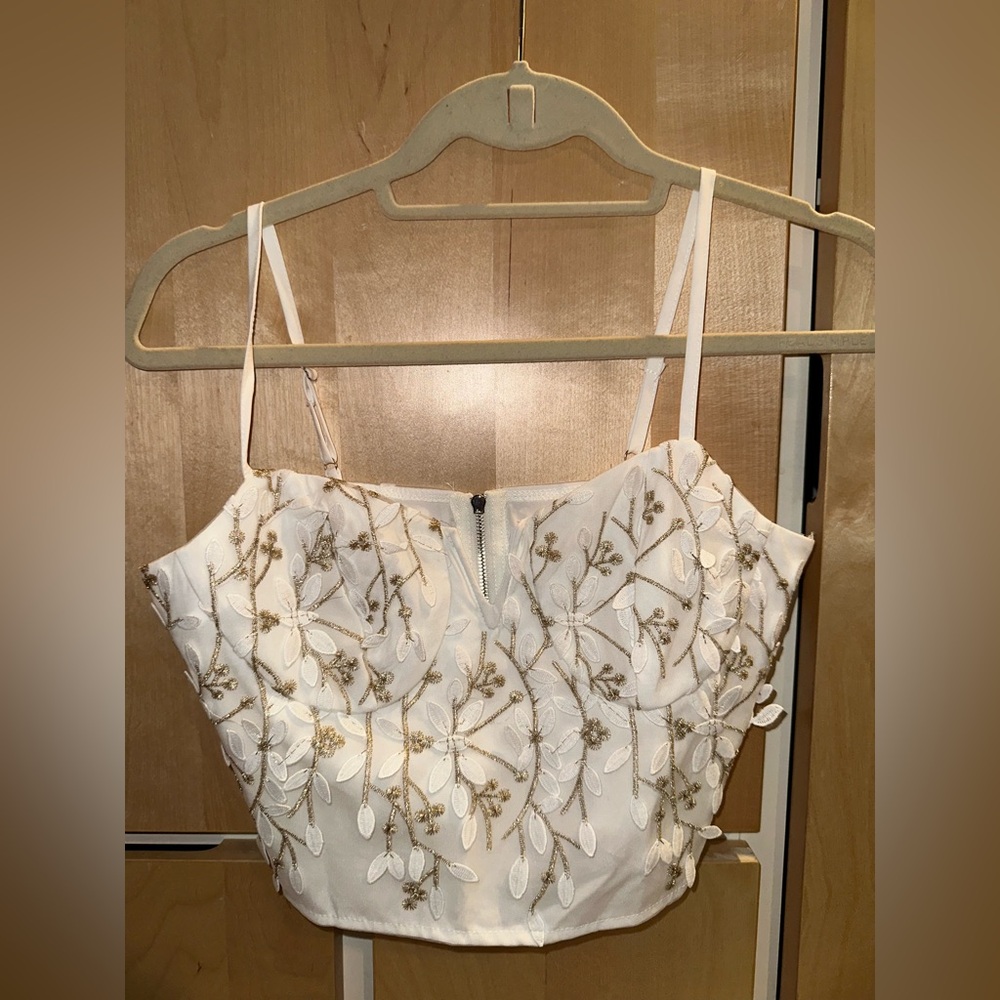 Women’s White & Gold Top (XS) - Picture 5 of 13